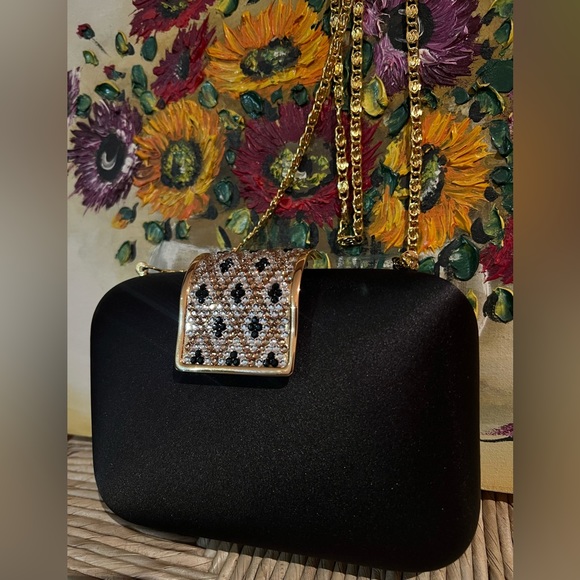 πSOLDπ EVENING BAG π HOST PICK π - Picture 6 of 13